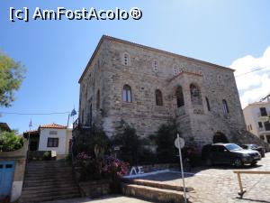 [P05] Biserica Agia Triada, Sigri.  » foto by maryka
 - 
<span class="allrVoted glyphicon glyphicon-heart hidden" id="av998925"></span>
<a class="m-l-10 hidden" id="sv998925" onclick="voting_Foto_DelVot(,998925,11090)" role="button">șterge vot <span class="glyphicon glyphicon-remove"></span></a>
<a id="v9998925" class=" c-red"  onclick="voting_Foto_SetVot(998925)" role="button"><span class="glyphicon glyphicon-heart-empty"></span> <b>LIKE</b> = Votează poza</a> <img class="hidden"  id="f998925W9" src="/imagini/loader.gif" border="0" /><span class="AjErrMes hidden" id="e998925ErM"></span>