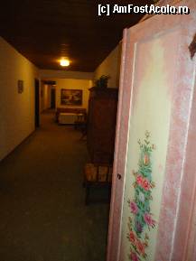 [P10] In dreapta dulapul patinat cu usi pictate intregea atmosfera tiroleza .. » foto by elenahelen
 - 
<span class="allrVoted glyphicon glyphicon-heart hidden" id="av297805"></span>
<a class="m-l-10 hidden" id="sv297805" onclick="voting_Foto_DelVot(,297805,11094)" role="button">șterge vot <span class="glyphicon glyphicon-remove"></span></a>
<a id="v9297805" class=" c-red"  onclick="voting_Foto_SetVot(297805)" role="button"><span class="glyphicon glyphicon-heart-empty"></span> <b>LIKE</b> = Votează poza</a> <img class="hidden"  id="f297805W9" src="/imagini/loader.gif" border="0" /><span class="AjErrMes hidden" id="e297805ErM"></span>