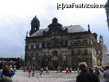 [P18] Theaterplatz, cladire baroca » foto by Michi
 - 
<span class="allrVoted glyphicon glyphicon-heart hidden" id="av378282"></span>
<a class="m-l-10 hidden" id="sv378282" onclick="voting_Foto_DelVot(,378282,11101)" role="button">șterge vot <span class="glyphicon glyphicon-remove"></span></a>
<a id="v9378282" class=" c-red"  onclick="voting_Foto_SetVot(378282)" role="button"><span class="glyphicon glyphicon-heart-empty"></span> <b>LIKE</b> = Votează poza</a> <img class="hidden"  id="f378282W9" src="/imagini/loader.gif" border="0" /><span class="AjErrMes hidden" id="e378282ErM"></span>