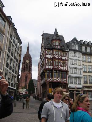 [P23] Romerberg si domul din Frankfurt » foto by Michi
 - 
<span class="allrVoted glyphicon glyphicon-heart hidden" id="av379203"></span>
<a class="m-l-10 hidden" id="sv379203" onclick="voting_Foto_DelVot(,379203,11101)" role="button">șterge vot <span class="glyphicon glyphicon-remove"></span></a>
<a id="v9379203" class=" c-red"  onclick="voting_Foto_SetVot(379203)" role="button"><span class="glyphicon glyphicon-heart-empty"></span> <b>LIKE</b> = Votează poza</a> <img class="hidden"  id="f379203W9" src="/imagini/loader.gif" border="0" /><span class="AjErrMes hidden" id="e379203ErM"></span>