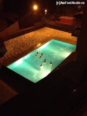 [P01] piscina exterioara cu apa calduta » foto by NKA16
 - 
<span class="allrVoted glyphicon glyphicon-heart hidden" id="av587033"></span>
<a class="m-l-10 hidden" id="sv587033" onclick="voting_Foto_DelVot(,587033,11117)" role="button">șterge vot <span class="glyphicon glyphicon-remove"></span></a>
<a id="v9587033" class=" c-red"  onclick="voting_Foto_SetVot(587033)" role="button"><span class="glyphicon glyphicon-heart-empty"></span> <b>LIKE</b> = Votează poza</a> <img class="hidden"  id="f587033W9" src="/imagini/loader.gif" border="0" /><span class="AjErrMes hidden" id="e587033ErM"></span>