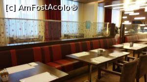 [P46] Superconfortabil - Hilton Garden Inn Kutahya - în restaurant » foto by nicole33
 - 
<span class="allrVoted glyphicon glyphicon-heart hidden" id="av1095496"></span>
<a class="m-l-10 hidden" id="sv1095496" onclick="voting_Foto_DelVot(,1095496,11135)" role="button">șterge vot <span class="glyphicon glyphicon-remove"></span></a>
<a id="v91095496" class=" c-red"  onclick="voting_Foto_SetVot(1095496)" role="button"><span class="glyphicon glyphicon-heart-empty"></span> <b>LIKE</b> = Votează poza</a> <img class="hidden"  id="f1095496W9" src="/imagini/loader.gif" border="0" /><span class="AjErrMes hidden" id="e1095496ErM"></span>