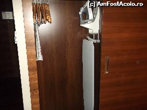 [P10] dulapul accesorizat cu fier si masa de calcat » foto by bobyrodin
 - 
<span class="allrVoted glyphicon glyphicon-heart hidden" id="av540763"></span>
<a class="m-l-10 hidden" id="sv540763" onclick="voting_Foto_DelVot(,540763,11135)" role="button">șterge vot <span class="glyphicon glyphicon-remove"></span></a>
<a id="v9540763" class=" c-red"  onclick="voting_Foto_SetVot(540763)" role="button"><span class="glyphicon glyphicon-heart-empty"></span> <b>LIKE</b> = Votează poza</a> <img class="hidden"  id="f540763W9" src="/imagini/loader.gif" border="0" /><span class="AjErrMes hidden" id="e540763ErM"></span>