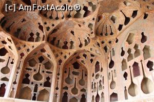 [P61] Isfahan, Palatul Ali Qapu, Sala de Muzică (Sala Sunetelor), Plafonul cu rol dublu, decorativ » foto by mprofeanu
 - 
<span class="allrVoted glyphicon glyphicon-heart hidden" id="av934303"></span>
<a class="m-l-10 hidden" id="sv934303" onclick="voting_Foto_DelVot(,934303,11142)" role="button">șterge vot <span class="glyphicon glyphicon-remove"></span></a>
<a id="v9934303" class=" c-red"  onclick="voting_Foto_SetVot(934303)" role="button"><span class="glyphicon glyphicon-heart-empty"></span> <b>LIKE</b> = Votează poza</a> <img class="hidden"  id="f934303W9" src="/imagini/loader.gif" border="0" /><span class="AjErrMes hidden" id="e934303ErM"></span>