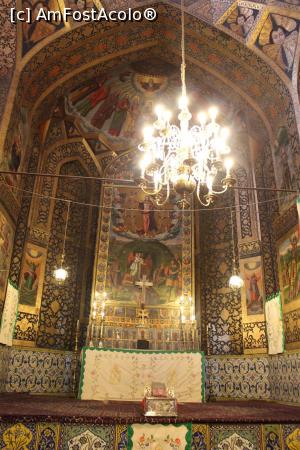 [P18] Isfahan, Jolfa, Catedrala Vank, altarul, se vede puțin și faianța colorată cu care este împodobită biserica spre bază » foto by mprofeanu
 - 
<span class="allrVoted glyphicon glyphicon-heart hidden" id="av936261"></span>
<a class="m-l-10 hidden" id="sv936261" onclick="voting_Foto_DelVot(,936261,11142)" role="button">șterge vot <span class="glyphicon glyphicon-remove"></span></a>
<a id="v9936261" class=" c-red"  onclick="voting_Foto_SetVot(936261)" role="button"><span class="glyphicon glyphicon-heart-empty"></span> <b>LIKE</b> = Votează poza</a> <img class="hidden"  id="f936261W9" src="/imagini/loader.gif" border="0" /><span class="AjErrMes hidden" id="e936261ErM"></span>