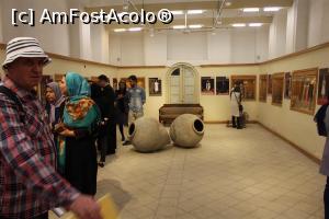 [P28] Isfahan, Jolfa, Catedrala Vank, expoziția “Îmbrăcăminte armenească” » foto by mprofeanu
 - 
<span class="allrVoted glyphicon glyphicon-heart hidden" id="av936272"></span>
<a class="m-l-10 hidden" id="sv936272" onclick="voting_Foto_DelVot(,936272,11142)" role="button">șterge vot <span class="glyphicon glyphicon-remove"></span></a>
<a id="v9936272" class=" c-red"  onclick="voting_Foto_SetVot(936272)" role="button"><span class="glyphicon glyphicon-heart-empty"></span> <b>LIKE</b> = Votează poza</a> <img class="hidden"  id="f936272W9" src="/imagini/loader.gif" border="0" /><span class="AjErrMes hidden" id="e936272ErM"></span>