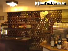[P05] Un 'fagure' plin cu...vin. Soiurile locale sau de prin alte zone ale Franţei sperau să fie consumate. Preţurile erau de altă părere. » foto by Aqvila
 - 
<span class="allrVoted glyphicon glyphicon-heart hidden" id="av301431"></span>
<a class="m-l-10 hidden" id="sv301431" onclick="voting_Foto_DelVot(,301431,11162)" role="button">șterge vot <span class="glyphicon glyphicon-remove"></span></a>
<a id="v9301431" class=" c-red"  onclick="voting_Foto_SetVot(301431)" role="button"><span class="glyphicon glyphicon-heart-empty"></span> <b>LIKE</b> = Votează poza</a> <img class="hidden"  id="f301431W9" src="/imagini/loader.gif" border="0" /><span class="AjErrMes hidden" id="e301431ErM"></span>