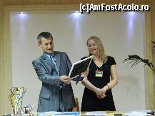 [P13] Cornel si Sanziana in seara decernarii diplomelor si cupelor » foto by ileanaxperta*
 - 
<span class="allrVoted glyphicon glyphicon-heart hidden" id="av303048"></span>
<a class="m-l-10 hidden" id="sv303048" onclick="voting_Foto_DelVot(,303048,11176)" role="button">șterge vot <span class="glyphicon glyphicon-remove"></span></a>
<a id="v9303048" class=" c-red"  onclick="voting_Foto_SetVot(303048)" role="button"><span class="glyphicon glyphicon-heart-empty"></span> <b>LIKE</b> = Votează poza</a> <img class="hidden"  id="f303048W9" src="/imagini/loader.gif" border="0" /><span class="AjErrMes hidden" id="e303048ErM"></span>