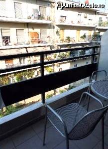 [P05] Balconul nu este mare, n-are cine ştie ce privelişte în faţă, dar este singurul loc unde se poate aprinde o ţigară. Legal. » foto by Aqvila
 - 
<span class="allrVoted glyphicon glyphicon-heart hidden" id="av302779"></span>
<a class="m-l-10 hidden" id="sv302779" onclick="voting_Foto_DelVot(,302779,11187)" role="button">șterge vot <span class="glyphicon glyphicon-remove"></span></a>
<a id="v9302779" class=" c-red"  onclick="voting_Foto_SetVot(302779)" role="button"><span class="glyphicon glyphicon-heart-empty"></span> <b>LIKE</b> = Votează poza</a> <img class="hidden"  id="f302779W9" src="/imagini/loader.gif" border="0" /><span class="AjErrMes hidden" id="e302779ErM"></span>