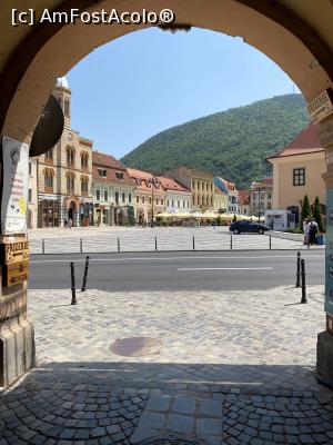 [P13] Piata Sfatului. » foto by kalindera
 - 
<span class="allrVoted glyphicon glyphicon-heart hidden" id="av1253105"></span>
<a class="m-l-10 hidden" id="sv1253105" onclick="voting_Foto_DelVot(,1253105,11188)" role="button">șterge vot <span class="glyphicon glyphicon-remove"></span></a>
<a id="v91253105" class=" c-red"  onclick="voting_Foto_SetVot(1253105)" role="button"><span class="glyphicon glyphicon-heart-empty"></span> <b>LIKE</b> = Votează poza</a> <img class="hidden"  id="f1253105W9" src="/imagini/loader.gif" border="0" /><span class="AjErrMes hidden" id="e1253105ErM"></span>