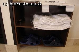 [P25] Isfahan, Hotelul Hasht Behesht Apartment, Camera în care am stat, Prosoapele și papucii sunt la datorie » foto by mprofeanu
 - 
<span class="allrVoted glyphicon glyphicon-heart hidden" id="av862247"></span>
<a class="m-l-10 hidden" id="sv862247" onclick="voting_Foto_DelVot(,862247,11196)" role="button">șterge vot <span class="glyphicon glyphicon-remove"></span></a>
<a id="v9862247" class=" c-red"  onclick="voting_Foto_SetVot(862247)" role="button"><span class="glyphicon glyphicon-heart-empty"></span> <b>LIKE</b> = Votează poza</a> <img class="hidden"  id="f862247W9" src="/imagini/loader.gif" border="0" /><span class="AjErrMes hidden" id="e862247ErM"></span>