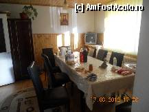[P01] Locul de lângă bucătărie unde se putea servi masa. » foto by sorindezmi
 - 
<span class="allrVoted glyphicon glyphicon-heart hidden" id="av303744"></span>
<a class="m-l-10 hidden" id="sv303744" onclick="voting_Foto_DelVot(,303744,11213)" role="button">șterge vot <span class="glyphicon glyphicon-remove"></span></a>
<a id="v9303744" class=" c-red"  onclick="voting_Foto_SetVot(303744)" role="button"><span class="glyphicon glyphicon-heart-empty"></span> <b>LIKE</b> = Votează poza</a> <img class="hidden"  id="f303744W9" src="/imagini/loader.gif" border="0" /><span class="AjErrMes hidden" id="e303744ErM"></span>