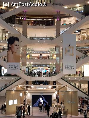 [P03] Pavilion Mall » foto by r-Uca
 - 
<span class="allrVoted glyphicon glyphicon-heart hidden" id="av978915"></span>
<a class="m-l-10 hidden" id="sv978915" onclick="voting_Foto_DelVot(,978915,11217)" role="button">șterge vot <span class="glyphicon glyphicon-remove"></span></a>
<a id="v9978915" class=" c-red"  onclick="voting_Foto_SetVot(978915)" role="button"><span class="glyphicon glyphicon-heart-empty"></span> <b>LIKE</b> = Votează poza</a> <img class="hidden"  id="f978915W9" src="/imagini/loader.gif" border="0" /><span class="AjErrMes hidden" id="e978915ErM"></span>
