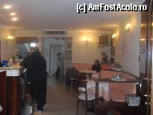 [P07] Hotel Da Rocco - receptia, avand aspectul unei sufragerii retro, cu coltar si masute. Mi-au placut corpurile de iluminat, aranjamentele, picturile murale. » foto by sunflower
 - 
<span class="allrVoted glyphicon glyphicon-heart hidden" id="av303997"></span>
<a class="m-l-10 hidden" id="sv303997" onclick="voting_Foto_DelVot(,303997,11218)" role="button">șterge vot <span class="glyphicon glyphicon-remove"></span></a>
<a id="v9303997" class=" c-red"  onclick="voting_Foto_SetVot(303997)" role="button"><span class="glyphicon glyphicon-heart-empty"></span> <b>LIKE</b> = Votează poza</a> <img class="hidden"  id="f303997W9" src="/imagini/loader.gif" border="0" /><span class="AjErrMes hidden" id="e303997ErM"></span>