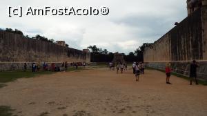 [P13] terenul de joc cu mingea care prin marimea diferita a caramizilor din pereti face ca ecoul unui zgomot sa se auda de 7 ori
chichen-itza » foto by dan39
 - 
<span class="allrVoted glyphicon glyphicon-heart hidden" id="av710903"></span>
<a class="m-l-10 hidden" id="sv710903" onclick="voting_Foto_DelVot(,710903,11226)" role="button">șterge vot <span class="glyphicon glyphicon-remove"></span></a>
<a id="v9710903" class=" c-red"  onclick="voting_Foto_SetVot(710903)" role="button"><span class="glyphicon glyphicon-heart-empty"></span> <b>LIKE</b> = Votează poza</a> <img class="hidden"  id="f710903W9" src="/imagini/loader.gif" border="0" /><span class="AjErrMes hidden" id="e710903ErM"></span>