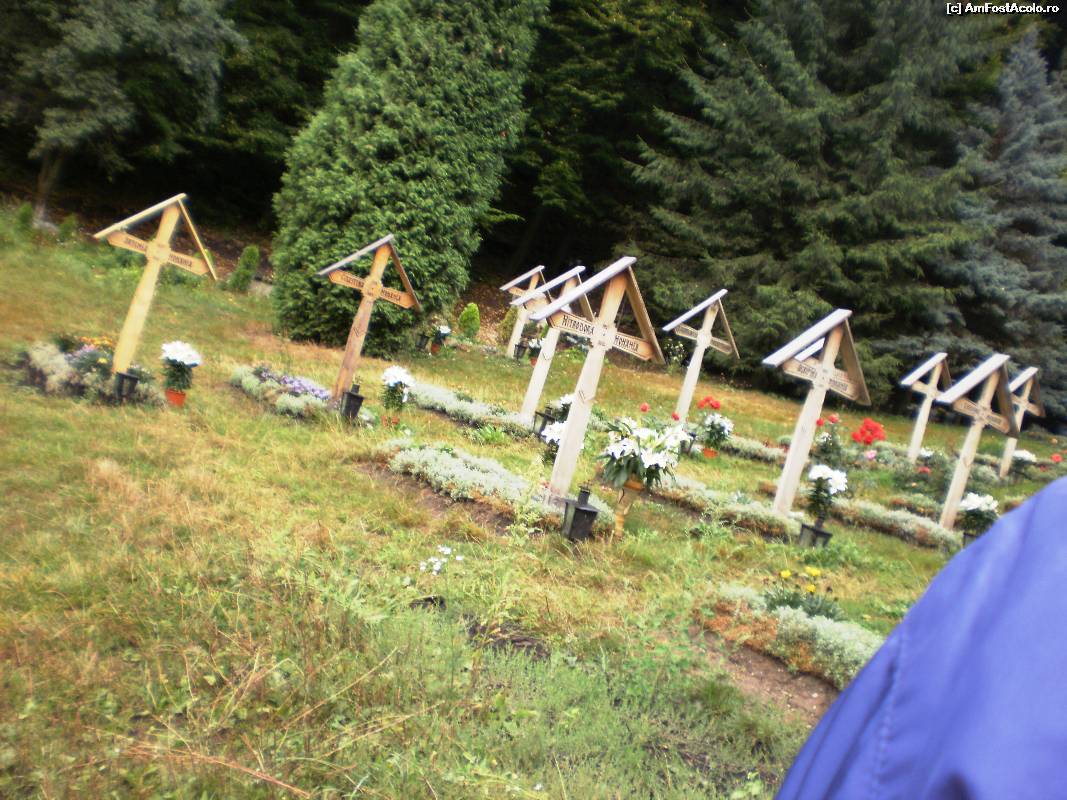 [P01] In curte la Manastirea Prislop.  » foto by melena
 - 
<span class="allrVoted glyphicon glyphicon-heart hidden" id="av662694"></span>
<a class="m-l-10 hidden" id="sv662694" onclick="voting_Foto_DelVot(,662694,11234)" role="button">șterge vot <span class="glyphicon glyphicon-remove"></span></a>
<a id="v9662694" class=" c-red"  onclick="voting_Foto_SetVot(662694)" role="button"><span class="glyphicon glyphicon-heart-empty"></span> <b>LIKE</b> = Votează poza</a> <img class="hidden"  id="f662694W9" src="/imagini/loader.gif" border="0" /><span class="AjErrMes hidden" id="e662694ErM"></span>