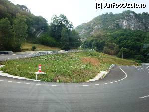 [P01] Venind dinspre Hațeg, drumul dintre Silvașul de Jos și Mănăstirea Prislop este asfaltat și oferă bune condiții de rulare, iar peisajul este deosebit.  » foto by mariana.olaru
 - 
<span class="allrVoted glyphicon glyphicon-heart hidden" id="av385979"></span>
<a class="m-l-10 hidden" id="sv385979" onclick="voting_Foto_DelVot(,385979,11234)" role="button">șterge vot <span class="glyphicon glyphicon-remove"></span></a>
<a id="v9385979" class=" c-red"  onclick="voting_Foto_SetVot(385979)" role="button"><span class="glyphicon glyphicon-heart-empty"></span> <b>LIKE</b> = Votează poza</a> <img class="hidden"  id="f385979W9" src="/imagini/loader.gif" border="0" /><span class="AjErrMes hidden" id="e385979ErM"></span>