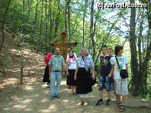 [P35] Mănăstirea Prislop: venind dinspre Peștera Cuviosului Sihastru Ioan de la Prislop » foto by mariana.olaru
 - 
<span class="allrVoted glyphicon glyphicon-heart hidden" id="av386058"></span>
<a class="m-l-10 hidden" id="sv386058" onclick="voting_Foto_DelVot(,386058,11234)" role="button">șterge vot <span class="glyphicon glyphicon-remove"></span></a>
<a id="v9386058" class=" c-red"  onclick="voting_Foto_SetVot(386058)" role="button"><span class="glyphicon glyphicon-heart-empty"></span> <b>LIKE</b> = Votează poza</a> <img class="hidden"  id="f386058W9" src="/imagini/loader.gif" border="0" /><span class="AjErrMes hidden" id="e386058ErM"></span>
