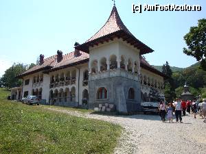 [P05] Mănăstirea Prislop: Stăreția și sediul Seminarului Teologic Monahal ”Sfânta Ecaterina”, cu o durată de studii de cinci ani.  » foto by mariana.olaru
 - 
<span class="allrVoted glyphicon glyphicon-heart hidden" id="av385983"></span>
<a class="m-l-10 hidden" id="sv385983" onclick="voting_Foto_DelVot(,385983,11234)" role="button">șterge vot <span class="glyphicon glyphicon-remove"></span></a>
<a id="v9385983" class=" c-red"  onclick="voting_Foto_SetVot(385983)" role="button"><span class="glyphicon glyphicon-heart-empty"></span> <b>LIKE</b> = Votează poza</a> <img class="hidden"  id="f385983W9" src="/imagini/loader.gif" border="0" /><span class="AjErrMes hidden" id="e385983ErM"></span>