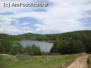[P44] Primul contact vizual cu lacul Mocearu. Din păcate, descoperim niște tăieri de arbori în zonă.  » foto by Floryn81
 - 
<span class="allrVoted glyphicon glyphicon-heart hidden" id="av740234"></span>
<a class="m-l-10 hidden" id="sv740234" onclick="voting_Foto_DelVot(,740234,11241)" role="button">șterge vot <span class="glyphicon glyphicon-remove"></span></a>
<a id="v9740234" class=" c-red"  onclick="voting_Foto_SetVot(740234)" role="button"><span class="glyphicon glyphicon-heart-empty"></span> <b>LIKE</b> = Votează poza</a> <img class="hidden"  id="f740234W9" src="/imagini/loader.gif" border="0" /><span class="AjErrMes hidden" id="e740234ErM"></span>