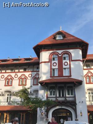 [P05] Hotelul Caraiman aflat in vecinatate » foto by Ancy777
 - 
<span class="allrVoted glyphicon glyphicon-heart hidden" id="av1384625"></span>
<a class="m-l-10 hidden" id="sv1384625" onclick="voting_Foto_DelVot(,1384625,11259)" role="button">șterge vot <span class="glyphicon glyphicon-remove"></span></a>
<a id="v91384625" class=" c-red"  onclick="voting_Foto_SetVot(1384625)" role="button"><span class="glyphicon glyphicon-heart-empty"></span> <b>LIKE</b> = Votează poza</a> <img class="hidden"  id="f1384625W9" src="/imagini/loader.gif" border="0" /><span class="AjErrMes hidden" id="e1384625ErM"></span>