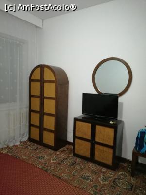 [P03] Dulap, comoda, Tv » foto by fredutza
 - 
<span class="allrVoted glyphicon glyphicon-heart hidden" id="av1064100"></span>
<a class="m-l-10 hidden" id="sv1064100" onclick="voting_Foto_DelVot(,1064100,11259)" role="button">șterge vot <span class="glyphicon glyphicon-remove"></span></a>
<a id="v91064100" class=" c-red"  onclick="voting_Foto_SetVot(1064100)" role="button"><span class="glyphicon glyphicon-heart-empty"></span> <b>LIKE</b> = Votează poza</a> <img class="hidden"  id="f1064100W9" src="/imagini/loader.gif" border="0" /><span class="AjErrMes hidden" id="e1064100ErM"></span>