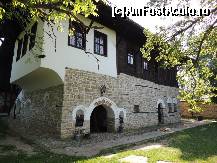 [P01] In prima zi dupa ce ne-am cazat am vizitat satul Arbanassi, principalul punct de atractie (pe laga casele vechi) este un muzeu local, unde se regasesc multe obiecte vechi, interesante (cel putin pentru mine care am copilarit doar la bloc, in Bucuresti).  » foto by hattrick
 - 
<span class="allrVoted glyphicon glyphicon-heart hidden" id="av429799"></span>
<a class="m-l-10 hidden" id="sv429799" onclick="voting_Foto_DelVot(,429799,11286)" role="button">șterge vot <span class="glyphicon glyphicon-remove"></span></a>
<a id="v9429799" class=" c-red"  onclick="voting_Foto_SetVot(429799)" role="button"><span class="glyphicon glyphicon-heart-empty"></span> <b>LIKE</b> = Votează poza</a> <img class="hidden"  id="f429799W9" src="/imagini/loader.gif" border="0" /><span class="AjErrMes hidden" id="e429799ErM"></span>