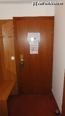 [P04] micul hol din camera » foto by Nasshu
 - 
<span class="allrVoted glyphicon glyphicon-heart hidden" id="av305726"></span>
<a class="m-l-10 hidden" id="sv305726" onclick="voting_Foto_DelVot(,305726,11288)" role="button">șterge vot <span class="glyphicon glyphicon-remove"></span></a>
<a id="v9305726" class=" c-red"  onclick="voting_Foto_SetVot(305726)" role="button"><span class="glyphicon glyphicon-heart-empty"></span> <b>LIKE</b> = Votează poza</a> <img class="hidden"  id="f305726W9" src="/imagini/loader.gif" border="0" /><span class="AjErrMes hidden" id="e305726ErM"></span>