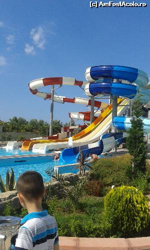 [P02] piscina cu topogane » foto by catalina.tfs
 - 
<span class="allrVoted glyphicon glyphicon-heart hidden" id="av585269"></span>
<a class="m-l-10 hidden" id="sv585269" onclick="voting_Foto_DelVot(,585269,11292)" role="button">șterge vot <span class="glyphicon glyphicon-remove"></span></a>
<a id="v9585269" class=" c-red"  onclick="voting_Foto_SetVot(585269)" role="button"><span class="glyphicon glyphicon-heart-empty"></span> <b>LIKE</b> = Votează poza</a> <img class="hidden"  id="f585269W9" src="/imagini/loader.gif" border="0" /><span class="AjErrMes hidden" id="e585269ErM"></span>