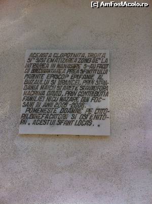[P10] Placa de pe clopotnița Schitului » foto by Yersinia Pestis
 - 
<span class="allrVoted glyphicon glyphicon-heart hidden" id="av573305"></span>
<a class="m-l-10 hidden" id="sv573305" onclick="voting_Foto_DelVot(,573305,11329)" role="button">șterge vot <span class="glyphicon glyphicon-remove"></span></a>
<a id="v9573305" class=" c-red"  onclick="voting_Foto_SetVot(573305)" role="button"><span class="glyphicon glyphicon-heart-empty"></span> <b>LIKE</b> = Votează poza</a> <img class="hidden"  id="f573305W9" src="/imagini/loader.gif" border="0" /><span class="AjErrMes hidden" id="e573305ErM"></span>