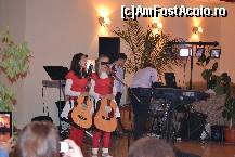 [P14] Revelion in plina vara. Poiana Marului Ranch. 
Colinde revelion 2012,5 » foto by rudsaba
 - 
<span class="allrVoted glyphicon glyphicon-heart hidden" id="av371366"></span>
<a class="m-l-10 hidden" id="sv371366" onclick="voting_Foto_DelVot(,371366,11334)" role="button">șterge vot <span class="glyphicon glyphicon-remove"></span></a>
<a id="v9371366" class=" c-red"  onclick="voting_Foto_SetVot(371366)" role="button"><span class="glyphicon glyphicon-heart-empty"></span> <b>LIKE</b> = Votează poza</a> <img class="hidden"  id="f371366W9" src="/imagini/loader.gif" border="0" /><span class="AjErrMes hidden" id="e371366ErM"></span>