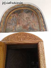 [P08] intrarea in biserica cu pictura hramului Bunavestire » foto by amero
 - 
<span class="allrVoted glyphicon glyphicon-heart hidden" id="av307618"></span>
<a class="m-l-10 hidden" id="sv307618" onclick="voting_Foto_DelVot(,307618,11344)" role="button">șterge vot <span class="glyphicon glyphicon-remove"></span></a>
<a id="v9307618" class=" c-red"  onclick="voting_Foto_SetVot(307618)" role="button"><span class="glyphicon glyphicon-heart-empty"></span> <b>LIKE</b> = Votează poza</a> <img class="hidden"  id="f307618W9" src="/imagini/loader.gif" border="0" /><span class="AjErrMes hidden" id="e307618ErM"></span>
