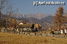 [P04] Perspectiva din Satul Sirnea spre crestele Pietrei Craiului » foto by private_rayen
 - 
<span class="allrVoted glyphicon glyphicon-heart hidden" id="av308275"></span>
<a class="m-l-10 hidden" id="sv308275" onclick="voting_Foto_DelVot(,308275,11364)" role="button">șterge vot <span class="glyphicon glyphicon-remove"></span></a>
<a id="v9308275" class=" c-red"  onclick="voting_Foto_SetVot(308275)" role="button"><span class="glyphicon glyphicon-heart-empty"></span> <b>LIKE</b> = Votează poza</a> <img class="hidden"  id="f308275W9" src="/imagini/loader.gif" border="0" /><span class="AjErrMes hidden" id="e308275ErM"></span>