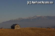 [P06] Peisaj pe drumul Sirnea-Ciocanu. Pe fundal, Muntii Bucegi » foto by private_rayen
 - 
<span class="allrVoted glyphicon glyphicon-heart hidden" id="av308277"></span>
<a class="m-l-10 hidden" id="sv308277" onclick="voting_Foto_DelVot(,308277,11364)" role="button">șterge vot <span class="glyphicon glyphicon-remove"></span></a>
<a id="v9308277" class=" c-red"  onclick="voting_Foto_SetVot(308277)" role="button"><span class="glyphicon glyphicon-heart-empty"></span> <b>LIKE</b> = Votează poza</a> <img class="hidden"  id="f308277W9" src="/imagini/loader.gif" border="0" /><span class="AjErrMes hidden" id="e308277ErM"></span>