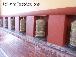 [P31] Kathmandu - La Stupa Boudhanath. » foto by iulianic
 - 
<span class="allrVoted glyphicon glyphicon-heart hidden" id="av1469334"></span>
<a class="m-l-10 hidden" id="sv1469334" onclick="voting_Foto_DelVot(,1469334,11367)" role="button">șterge vot <span class="glyphicon glyphicon-remove"></span></a>
<a id="v91469334" class=" c-red"  onclick="voting_Foto_SetVot(1469334)" role="button"><span class="glyphicon glyphicon-heart-empty"></span> <b>LIKE</b> = Votează poza</a> <img class="hidden"  id="f1469334W9" src="/imagini/loader.gif" border="0" /><span class="AjErrMes hidden" id="e1469334ErM"></span>
