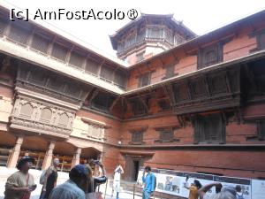 [P39] Kathmandu - La Palatul regal. » foto by iulianic
 - 
<span class="allrVoted glyphicon glyphicon-heart hidden" id="av1469342"></span>
<a class="m-l-10 hidden" id="sv1469342" onclick="voting_Foto_DelVot(,1469342,11367)" role="button">șterge vot <span class="glyphicon glyphicon-remove"></span></a>
<a id="v91469342" class=" c-red"  onclick="voting_Foto_SetVot(1469342)" role="button"><span class="glyphicon glyphicon-heart-empty"></span> <b>LIKE</b> = Votează poza</a> <img class="hidden"  id="f1469342W9" src="/imagini/loader.gif" border="0" /><span class="AjErrMes hidden" id="e1469342ErM"></span>