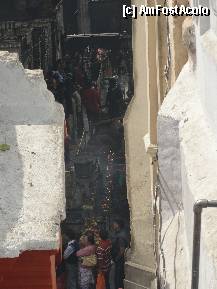 [P13] Tragand cu ochiul in templul Pashupatinath prin singura(cred) bresa posibila » foto by cristina65
 - 
<span class="allrVoted glyphicon glyphicon-heart hidden" id="av308539"></span>
<a class="m-l-10 hidden" id="sv308539" onclick="voting_Foto_DelVot(,308539,11367)" role="button">șterge vot <span class="glyphicon glyphicon-remove"></span></a>
<a id="v9308539" class=" c-red"  onclick="voting_Foto_SetVot(308539)" role="button"><span class="glyphicon glyphicon-heart-empty"></span> <b>LIKE</b> = Votează poza</a> <img class="hidden"  id="f308539W9" src="/imagini/loader.gif" border="0" /><span class="AjErrMes hidden" id="e308539ErM"></span>