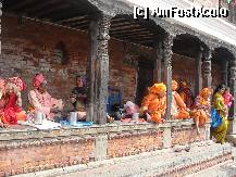 [P09] Loc amenajat pt femeile fara adapost despre care vorbeam in review; langa templul hindus Pashupatinath » foto by cristina65
 - 
<span class="allrVoted glyphicon glyphicon-heart hidden" id="av308535"></span>
<a class="m-l-10 hidden" id="sv308535" onclick="voting_Foto_DelVot(,308535,11367)" role="button">șterge vot <span class="glyphicon glyphicon-remove"></span></a>
<a id="v9308535" class=" c-red"  onclick="voting_Foto_SetVot(308535)" role="button"><span class="glyphicon glyphicon-heart-empty"></span> <b>LIKE</b> = Votează poza</a> <img class="hidden"  id="f308535W9" src="/imagini/loader.gif" border="0" /><span class="AjErrMes hidden" id="e308535ErM"></span>