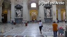 [P10] San Giovanni in Laterano - două dintre statuile Apostolilor » foto by nickro
 - 
<span class="allrVoted glyphicon glyphicon-heart hidden" id="av229235"></span>
<a class="m-l-10 hidden" id="sv229235" onclick="voting_Foto_DelVot(,229235,11412)" role="button">șterge vot <span class="glyphicon glyphicon-remove"></span></a>
<a id="v9229235" class=" c-red"  onclick="voting_Foto_SetVot(229235)" role="button"><span class="glyphicon glyphicon-heart-empty"></span> <b>LIKE</b> = Votează poza</a> <img class="hidden"  id="f229235W9" src="/imagini/loader.gif" border="0" /><span class="AjErrMes hidden" id="e229235ErM"></span>