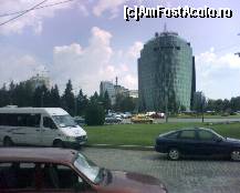 [P17] Sa incepem periplul din Piata Ch. de Gaule. In departare, bine ascunsa intre mastodontii imobiliari moderni, TVR. Intrarea in parc este chiar in spatele meu. » foto by Dragoș_MD
 - 
<span class="allrVoted glyphicon glyphicon-heart hidden" id="av99377"></span>
<a class="m-l-10 hidden" id="sv99377" onclick="voting_Foto_DelVot(,99377,11447)" role="button">șterge vot <span class="glyphicon glyphicon-remove"></span></a>
<a id="v999377" class=" c-red"  onclick="voting_Foto_SetVot(99377)" role="button"><span class="glyphicon glyphicon-heart-empty"></span> <b>LIKE</b> = Votează poza</a> <img class="hidden"  id="f99377W9" src="/imagini/loader.gif" border="0" /><span class="AjErrMes hidden" id="e99377ErM"></span>