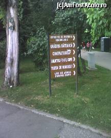 [P20] Tot parcul are astfel de placute de orientare, dar si  din loc in loc harti cu marcarea clara a punctului 'Sunteti aici'. E imposibil sa te ratacesti, sau sa cauti un loc anume si sa nu poti ajunge la el. » foto by Dragoș_MD
 - 
<span class="allrVoted glyphicon glyphicon-heart hidden" id="av99383"></span>
<a class="m-l-10 hidden" id="sv99383" onclick="voting_Foto_DelVot(,99383,11447)" role="button">șterge vot <span class="glyphicon glyphicon-remove"></span></a>
<a id="v999383" class=" c-red"  onclick="voting_Foto_SetVot(99383)" role="button"><span class="glyphicon glyphicon-heart-empty"></span> <b>LIKE</b> = Votează poza</a> <img class="hidden"  id="f99383W9" src="/imagini/loader.gif" border="0" /><span class="AjErrMes hidden" id="e99383ErM"></span>
