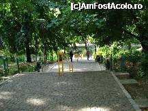 [P19] Bucuresti - Parcul Cismigiu - intrarea din str. Stirbei Voda » foto by Diaura*
 - 
<span class="allrVoted glyphicon glyphicon-heart hidden" id="av316292"></span>
<a class="m-l-10 hidden" id="sv316292" onclick="voting_Foto_DelVot(,316292,11447)" role="button">șterge vot <span class="glyphicon glyphicon-remove"></span></a>
<a id="v9316292" class=" c-red"  onclick="voting_Foto_SetVot(316292)" role="button"><span class="glyphicon glyphicon-heart-empty"></span> <b>LIKE</b> = Votează poza</a> <img class="hidden"  id="f316292W9" src="/imagini/loader.gif" border="0" /><span class="AjErrMes hidden" id="e316292ErM"></span>