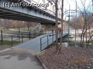 [P11] Parcul Herăstrău-Podul pietonal lângă cel feroviar » foto by ANILU
 - 
<span class="allrVoted glyphicon glyphicon-heart hidden" id="av934370"></span>
<a class="m-l-10 hidden" id="sv934370" onclick="voting_Foto_DelVot(,934370,11447)" role="button">șterge vot <span class="glyphicon glyphicon-remove"></span></a>
<a id="v9934370" class=" c-red"  onclick="voting_Foto_SetVot(934370)" role="button"><span class="glyphicon glyphicon-heart-empty"></span> <b>LIKE</b> = Votează poza</a> <img class="hidden"  id="f934370W9" src="/imagini/loader.gif" border="0" /><span class="AjErrMes hidden" id="e934370ErM"></span>