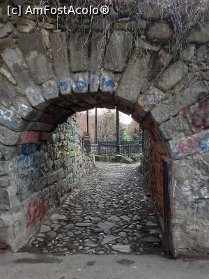 [P25] 24. Mâzgălitorii nu țin cont că acesta este un monument ce trebuie respectat!  » foto by doinafil
 - 
<span class="allrVoted glyphicon glyphicon-heart hidden" id="av1140593"></span>
<a class="m-l-10 hidden" id="sv1140593" onclick="voting_Foto_DelVot(,1140593,11447)" role="button">șterge vot <span class="glyphicon glyphicon-remove"></span></a>
<a id="v91140593" class=" c-red"  onclick="voting_Foto_SetVot(1140593)" role="button"><span class="glyphicon glyphicon-heart-empty"></span> <b>LIKE</b> = Votează poza</a> <img class="hidden"  id="f1140593W9" src="/imagini/loader.gif" border="0" /><span class="AjErrMes hidden" id="e1140593ErM"></span>