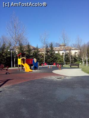 [P25] In parc, peisaj urban,  » foto by danaeldreny*
 - 
<span class="allrVoted glyphicon glyphicon-heart hidden" id="av842824"></span>
<a class="m-l-10 hidden" id="sv842824" onclick="voting_Foto_DelVot(,842824,11447)" role="button">șterge vot <span class="glyphicon glyphicon-remove"></span></a>
<a id="v9842824" class=" c-red"  onclick="voting_Foto_SetVot(842824)" role="button"><span class="glyphicon glyphicon-heart-empty"></span> <b>LIKE</b> = Votează poza</a> <img class="hidden"  id="f842824W9" src="/imagini/loader.gif" border="0" /><span class="AjErrMes hidden" id="e842824ErM"></span>