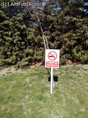 [P26] In parc, peisaj urban, nu avem voie sa fumam,  » foto by danaeldreny*
 - 
<span class="allrVoted glyphicon glyphicon-heart hidden" id="av842825"></span>
<a class="m-l-10 hidden" id="sv842825" onclick="voting_Foto_DelVot(,842825,11447)" role="button">șterge vot <span class="glyphicon glyphicon-remove"></span></a>
<a id="v9842825" class=" c-red"  onclick="voting_Foto_SetVot(842825)" role="button"><span class="glyphicon glyphicon-heart-empty"></span> <b>LIKE</b> = Votează poza</a> <img class="hidden"  id="f842825W9" src="/imagini/loader.gif" border="0" /><span class="AjErrMes hidden" id="e842825ErM"></span>