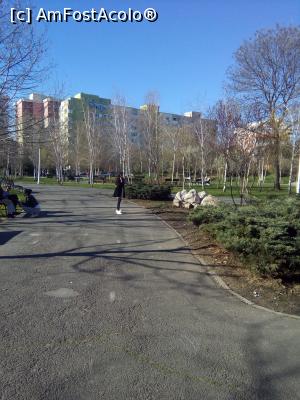 [P12] Parcul Florilor, peisaj urban,  » foto by danaeldreny*
 - 
<span class="allrVoted glyphicon glyphicon-heart hidden" id="av842910"></span>
<a class="m-l-10 hidden" id="sv842910" onclick="voting_Foto_DelVot(,842910,11447)" role="button">șterge vot <span class="glyphicon glyphicon-remove"></span></a>
<a id="v9842910" class=" c-red"  onclick="voting_Foto_SetVot(842910)" role="button"><span class="glyphicon glyphicon-heart-empty"></span> <b>LIKE</b> = Votează poza</a> <img class="hidden"  id="f842910W9" src="/imagini/loader.gif" border="0" /><span class="AjErrMes hidden" id="e842910ErM"></span>