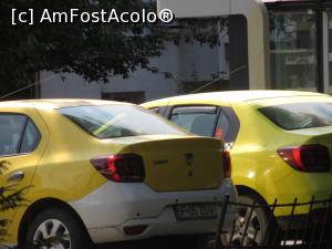 [P01] Staţia de taximetre care îngreunează intrarea în parc » foto by Michi
 - 
<span class="allrVoted glyphicon glyphicon-heart hidden" id="av1241887"></span>
<a class="m-l-10 hidden" id="sv1241887" onclick="voting_Foto_DelVot(,1241887,11447)" role="button">șterge vot <span class="glyphicon glyphicon-remove"></span></a>
<a id="v91241887" class=" c-red"  onclick="voting_Foto_SetVot(1241887)" role="button"><span class="glyphicon glyphicon-heart-empty"></span> <b>LIKE</b> = Votează poza</a> <img class="hidden"  id="f1241887W9" src="/imagini/loader.gif" border="0" /><span class="AjErrMes hidden" id="e1241887ErM"></span>
