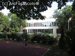 [P24] În planul doi o latură a clădirii Ford în care sunt birouri » foto by Michi
 - 
<span class="allrVoted glyphicon glyphicon-heart hidden" id="av1241910"></span>
<a class="m-l-10 hidden" id="sv1241910" onclick="voting_Foto_DelVot(,1241910,11447)" role="button">șterge vot <span class="glyphicon glyphicon-remove"></span></a>
<a id="v91241910" class=" c-red"  onclick="voting_Foto_SetVot(1241910)" role="button"><span class="glyphicon glyphicon-heart-empty"></span> <b>LIKE</b> = Votează poza</a> <img class="hidden"  id="f1241910W9" src="/imagini/loader.gif" border="0" /><span class="AjErrMes hidden" id="e1241910ErM"></span>