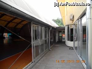 [P20] În stânga arena, în dreapta hotelul » foto by pepsi70ro
 - 
<span class="allrVoted glyphicon glyphicon-heart hidden" id="av421296"></span>
<a class="m-l-10 hidden" id="sv421296" onclick="voting_Foto_DelVot(,421296,11461)" role="button">șterge vot <span class="glyphicon glyphicon-remove"></span></a>
<a id="v9421296" class=" c-red"  onclick="voting_Foto_SetVot(421296)" role="button"><span class="glyphicon glyphicon-heart-empty"></span> <b>LIKE</b> = Votează poza</a> <img class="hidden"  id="f421296W9" src="/imagini/loader.gif" border="0" /><span class="AjErrMes hidden" id="e421296ErM"></span>